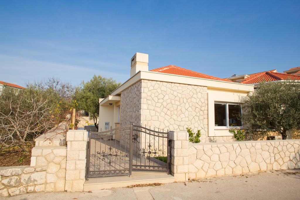 City Pool Apartments Novalja Luaran gambar