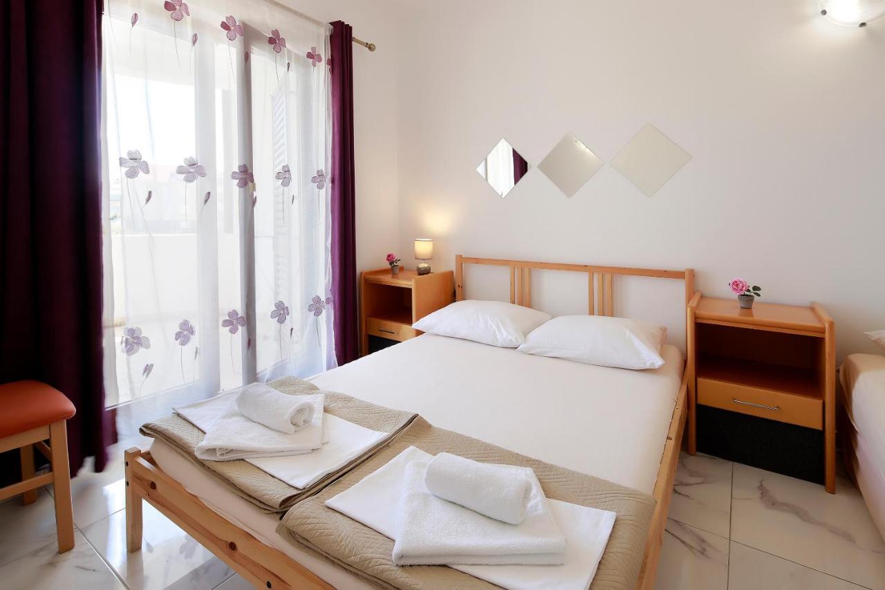 City Pool Apartments Novalja Luaran gambar